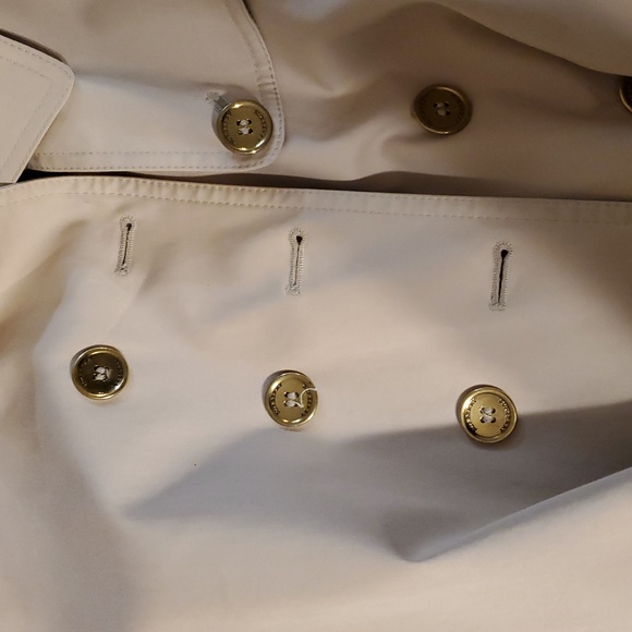 Burberry London Trench Coat-RARE FIND - Picture 14 of 16